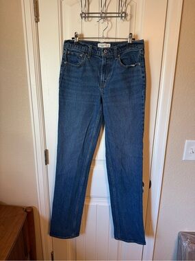 Abercrombie & Fitch Straight-Leg Jeans EXTRA LONG